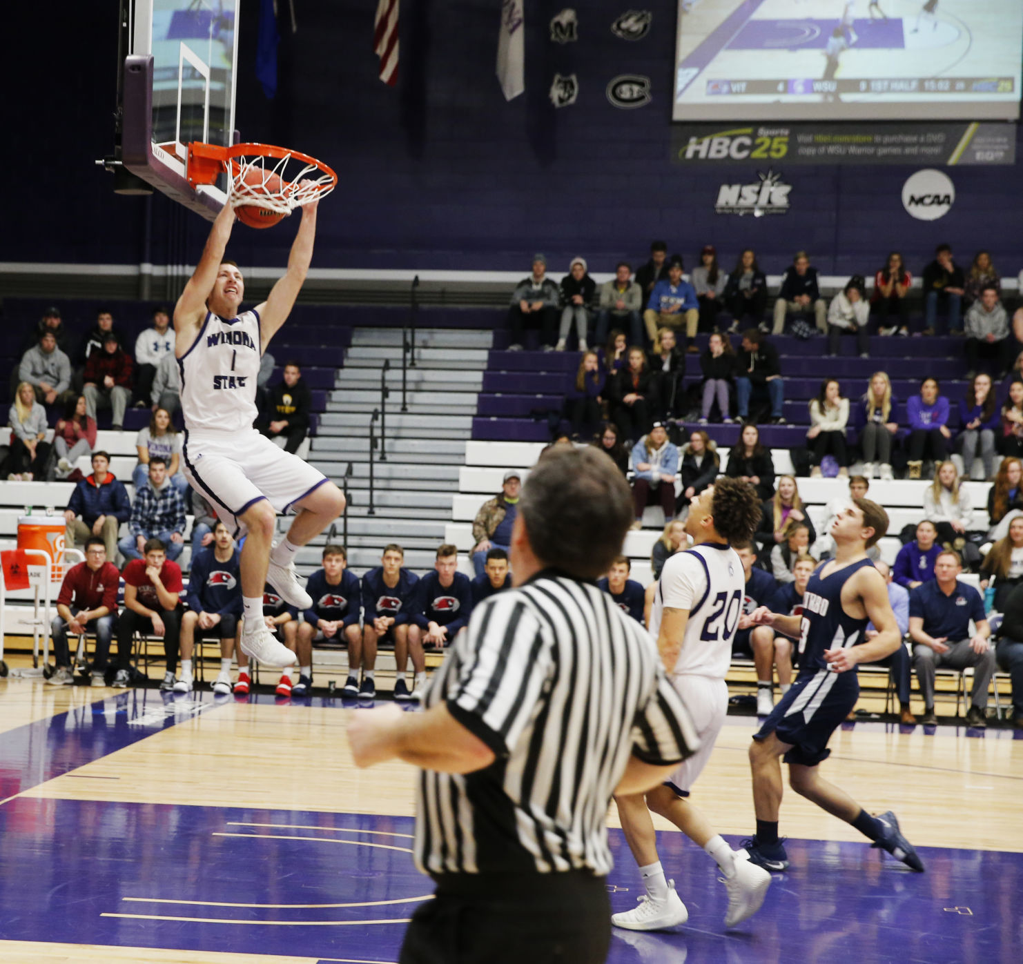 WSU MBB vs Viterbo 1